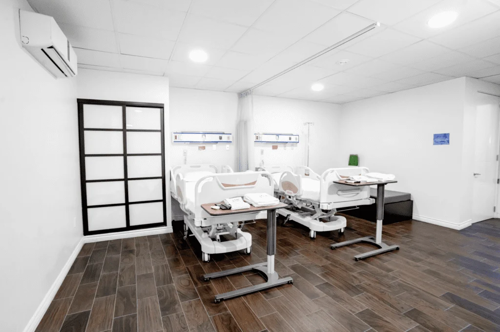 Double room at CER Hospital